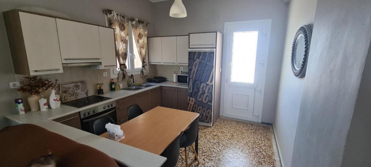 Μοντέρνα Εξοχική Κατοικία Στην Κωμη Komi  Bagian luar foto