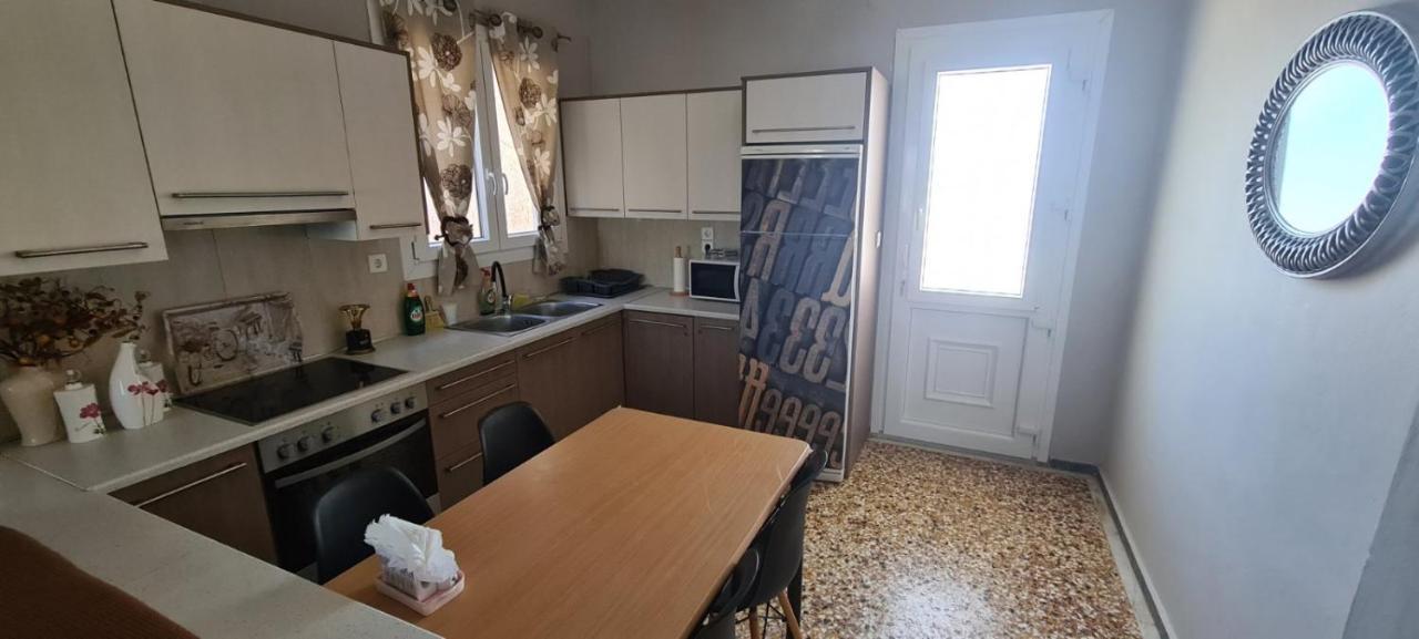 Μοντέρνα Εξοχική Κατοικία Στην Κωμη Komi  Bagian luar foto