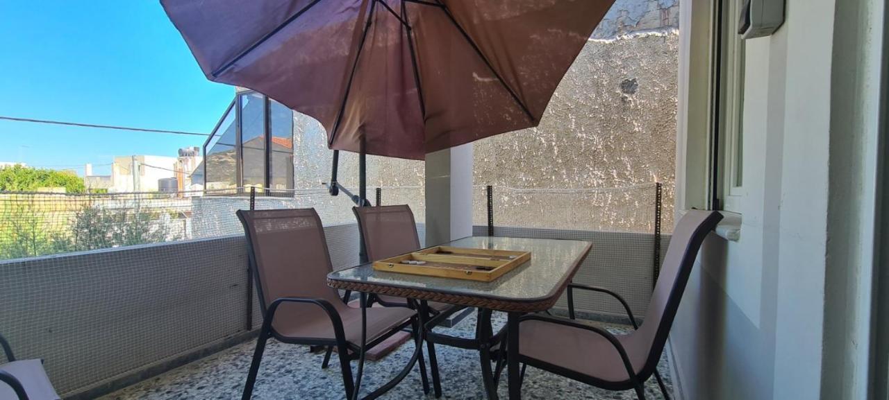 Μοντέρνα Εξοχική Κατοικία Στην Κωμη Komi  Bagian luar foto